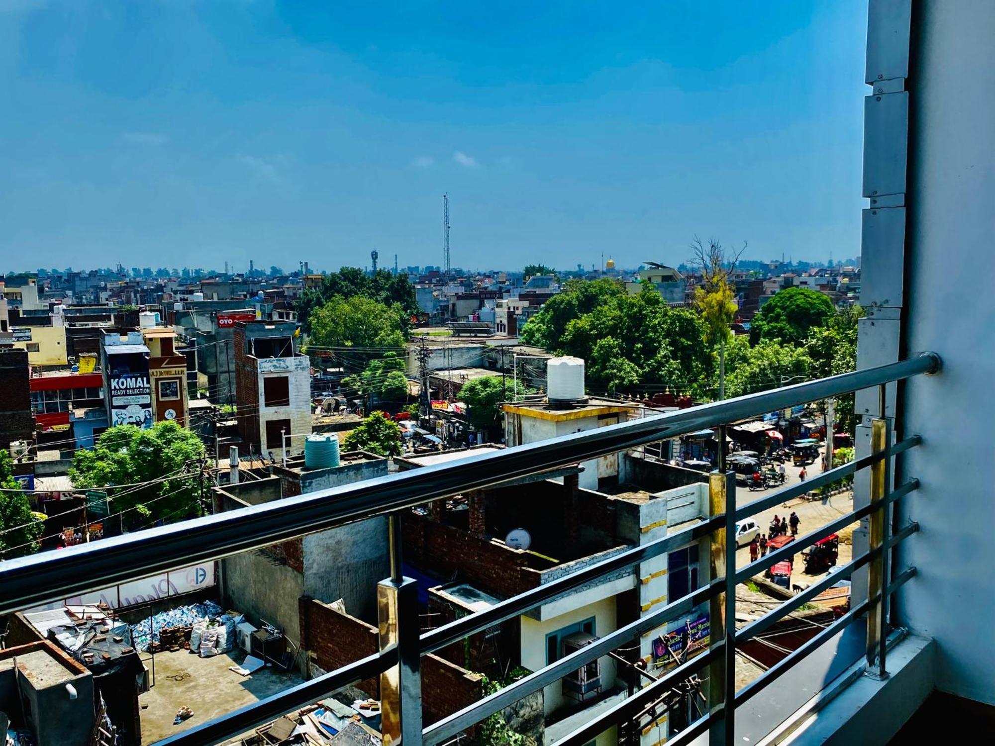 Hotel White House Walking Distance From Golden Temple- With Parking Amritsar Buitenkant foto