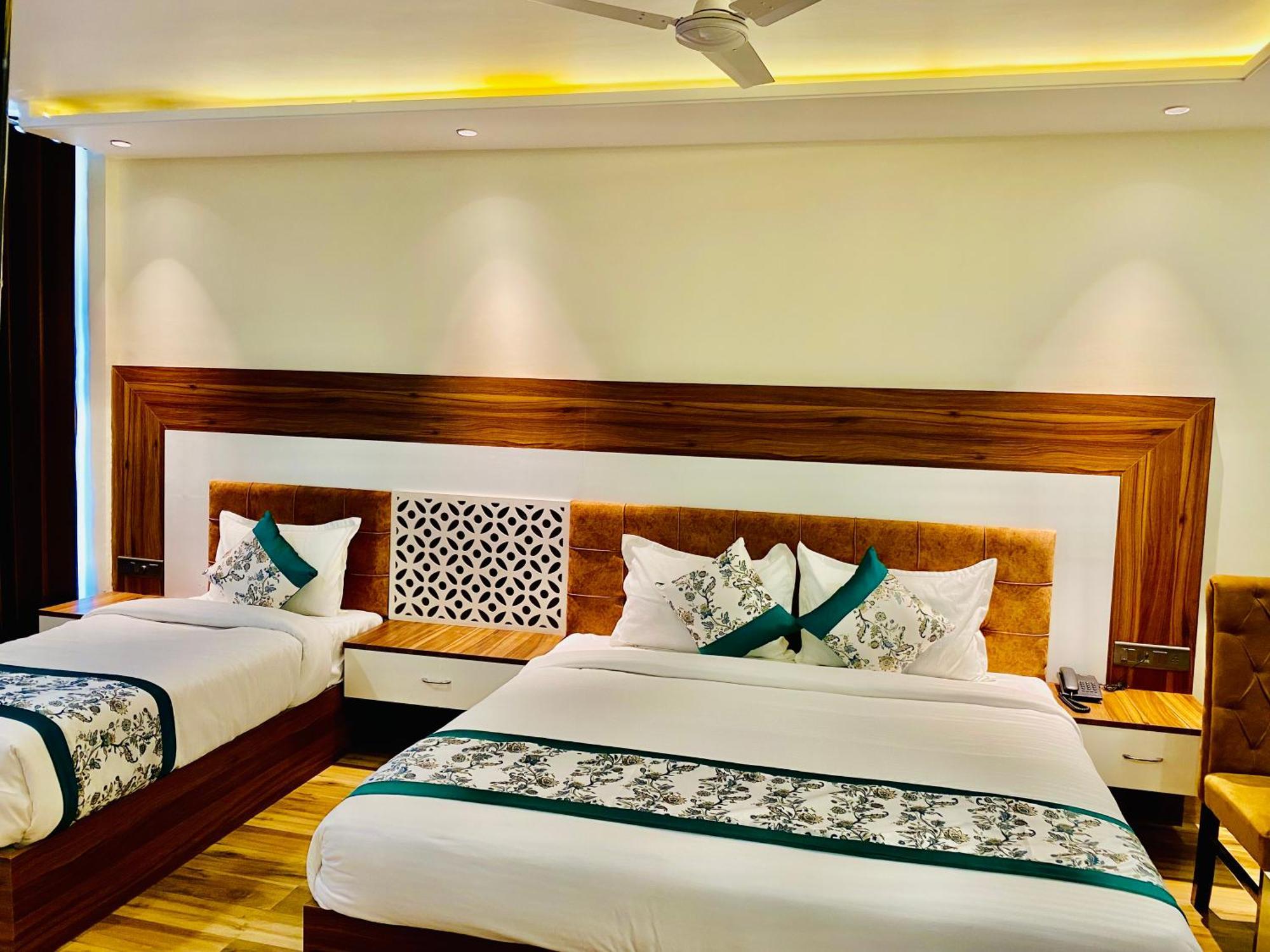 Hotel White House Walking Distance From Golden Temple- With Parking Amritsar Buitenkant foto